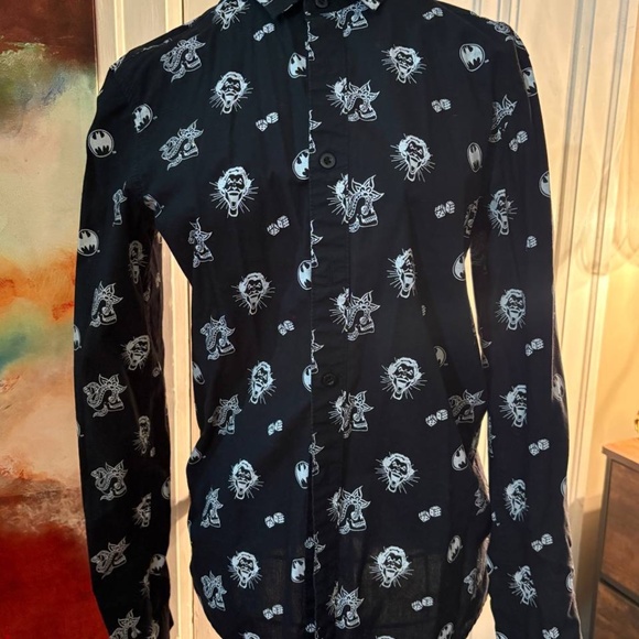 Sinsay x Batman Men’s & Woman Shirt – Joker Print – Size XS (Slim Fit) - Picture 3 of 5